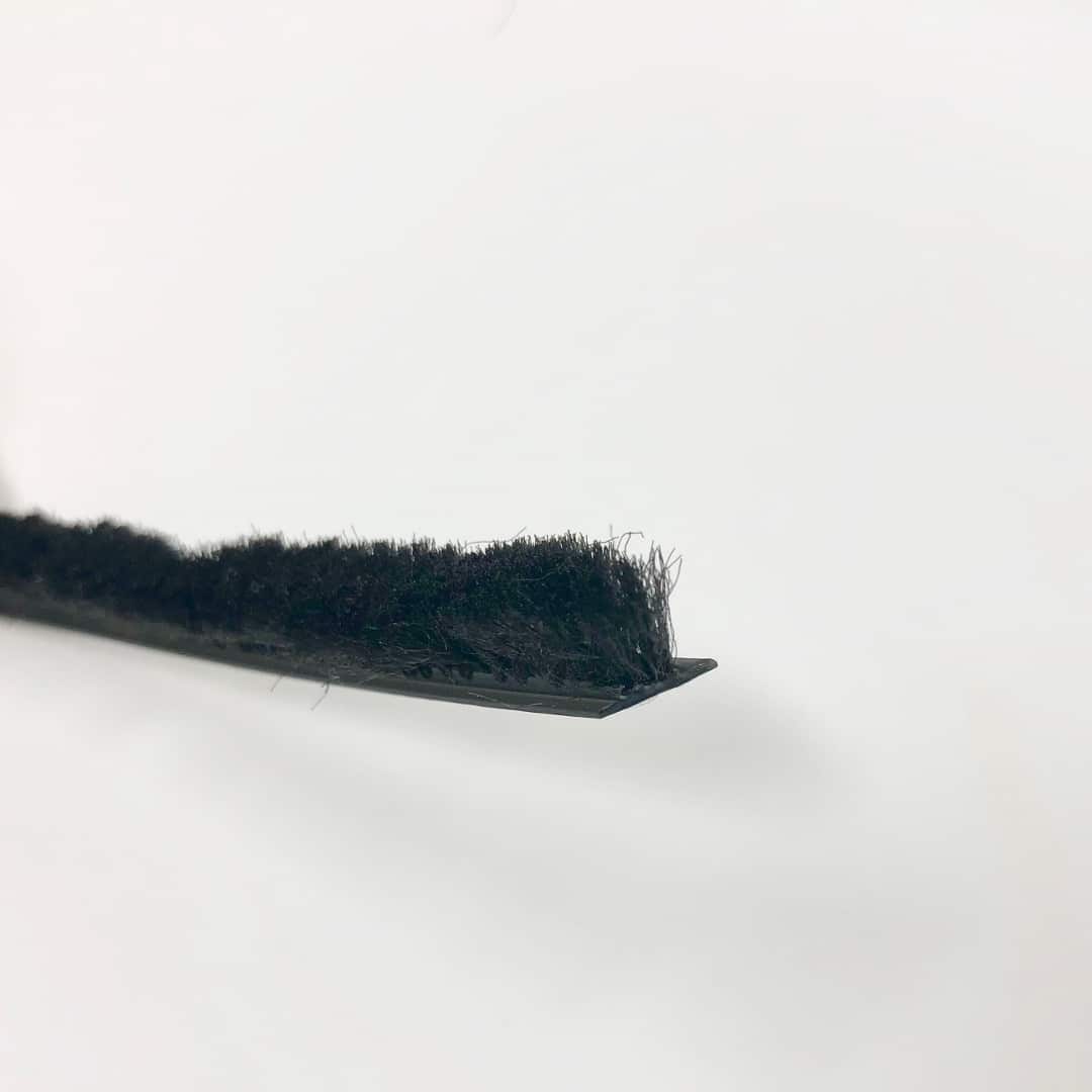 Pile without Fin 80901 Black 9.12mm X 4.85mm profile drawing with measurements